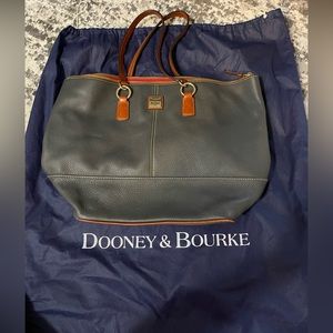 Dooney & Bourke bag